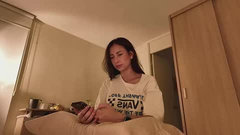 juanilla99 online show from October 3, 1:54 am