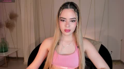 Juanita Clay online show from May 15, 8:11 pm