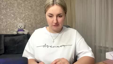Snapshot of judevalenti chatting on October 14, 6:21 pm JudeValenti online show from October 14, 6:21 pm