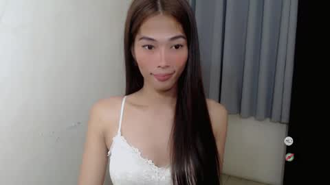 Snapshot of judy_fuckdoll chatting on February 17, 12:43 am JUDY online show from February 17, 12:43 am