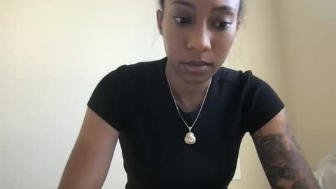 Snapshot of juicijazzi chatting on October 6, 6:02 pm juicijazzi online show from October 6, 6:02 pm