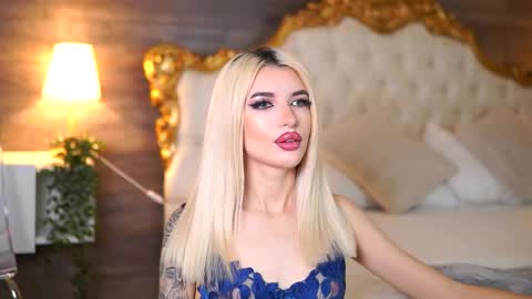 Snapshot of juicy_jessye chatting on February 15, 8:01 pm Jessye online show from February 15, 8:01 pm