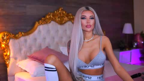 Jessye online show from April 18, 8:09 pm