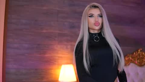 Snapshot of juicy_jessye chatting on October 11, 9:28 pm Jessye online show from October 11, 9:28 pm