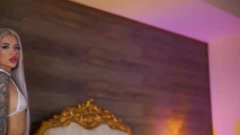 Snapshot of juicy_jessye chatting on February 21, 8:38 pm Jessye online show from February 21, 8:38 pm