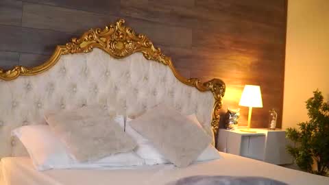 Snapshot of juicy_jessye chatting on February 14, 8:37 pm Jessye online show from February 14, 8:37 pm