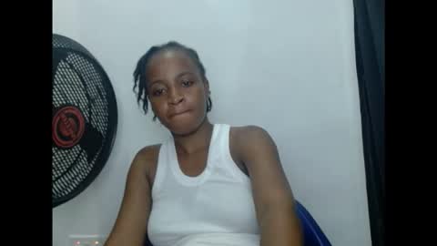 juicykinkx online show from October 31, 2:13 am