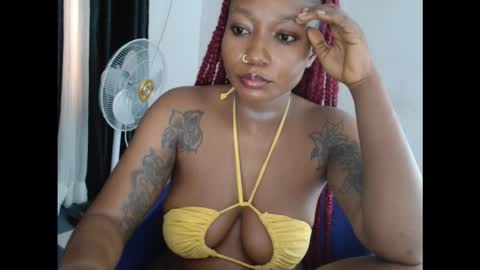 juicyxpink online show from October 22, 7:24 am