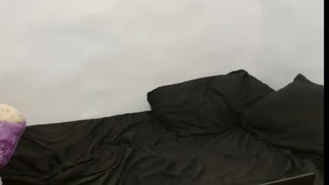 juicyxpink online show from March 7, 8:10 am