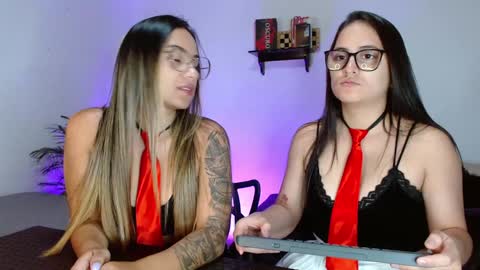 Jules and Gia online show from January 20, 9:01 pm