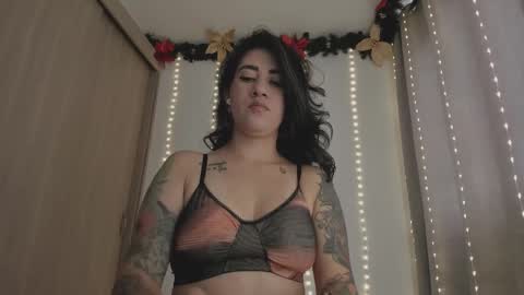 Juli Modelo Independiente online show from January 7, 3:48 pm