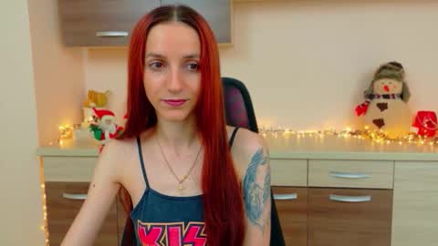 JuliaJae online show from December 17, 7:34 am