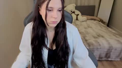 Julia Shyy online show from April 29, 1:31 am