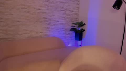 Julia Belle online show from October 18, 11:06 pm