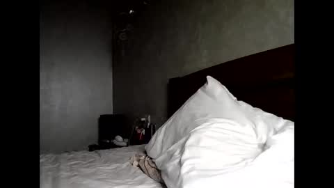 julianagold1 online show from January 5, 9:40 pm