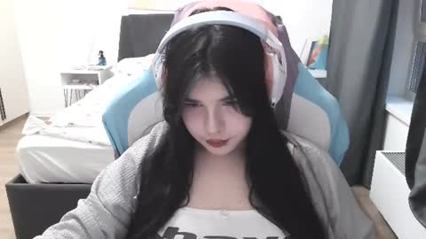 MIa online show from June 18, 6:24 pm