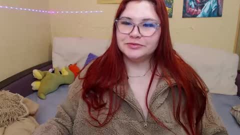 Snapshot of juliasane_ chatting on January 25, 8:10 am Jul online show from January 25, 8:10 am