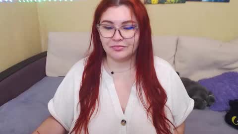 Snapshot of juliasane_ chatting on October 8, 2:54 pm Jul online show from October 8, 2:54 pm