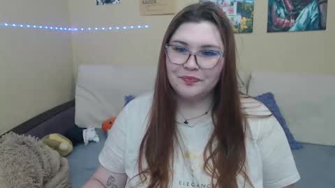 Snapshot of juliasane_ chatting on January 6, 2:25 pm Jul online show from January 6, 2:25 pm