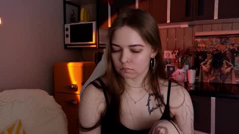 julidropp online show from March 2, 5:30 pm