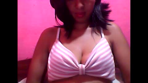 julie0612 online show from February 3, 10:58 am