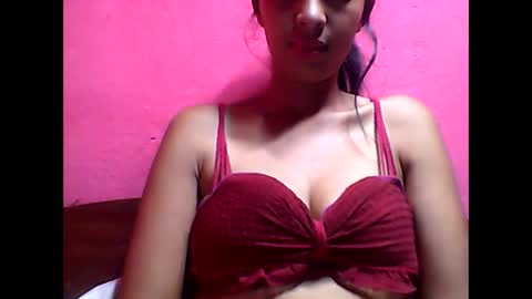 julie0612 online show from February 20, 7:19 pm