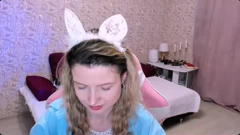 Julie online show from December 21, 3:53 pm