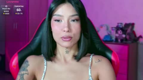 julie_turner_ online show from July 27, 1:19 pm