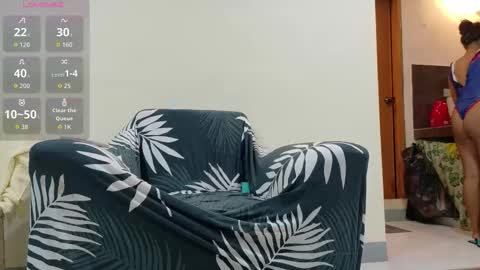 julie_vixen online show from February 3, 12:10 pm