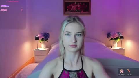 julieblazex online show from July 12, 8:09 pm