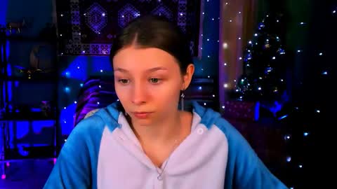 juliedaniel online show from December 22, 8:17 am