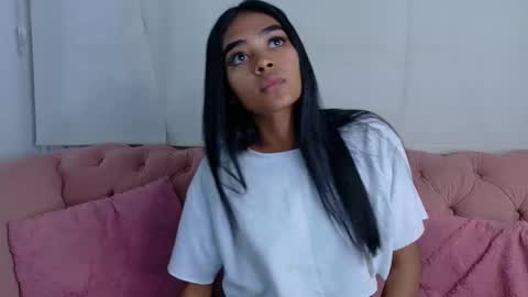 Juli online show from January 18, 6:59 pm