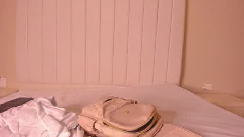 Snapshot of julieta_flower chatting on September 28, 2:11 pm Julieta IG juietaflower06 online show from September 28, 2:11 pm