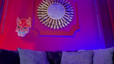 Snapshot of julieta_russell chatting on October 11, 1:25 pm Julieta online show from October 11, 1:25 pm