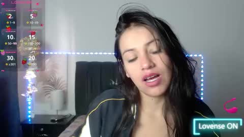 julietacollins06 online show from December 9, 1:13 pm