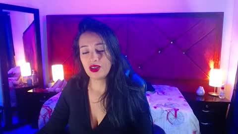 julietacollins06 online show from May 4, 1:26 pm
