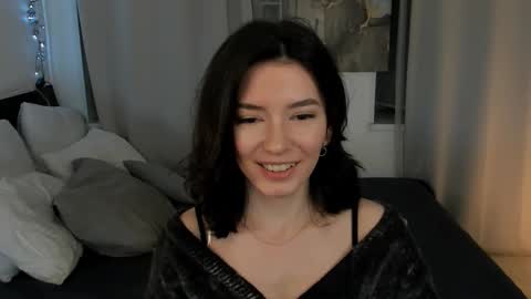 Julieta or Jully online show from October 13, 8:55 pm