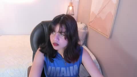 Snapshot of julieth_brown_ chatting on October 13, 7:38 pm Julieth  online show from October 13, 7:38 pm