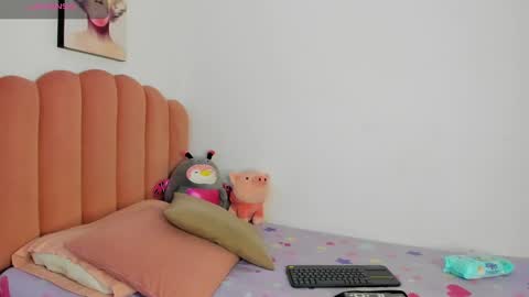 julieth online show from March 11, 9:02 am