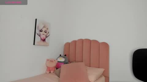 julieth online show from January 18, 9:02 am