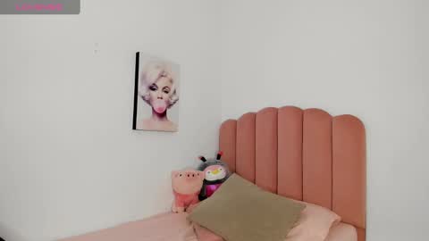 julieth online show from February 21, 9:01 am