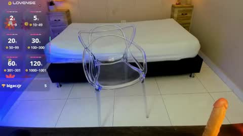 Julieth Julie online show from October 7, 12:20 pm