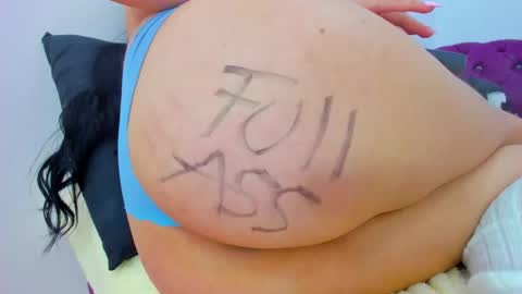Snapshot of juliett_horny chatting on February 22, 12:29 pm juliett online show from February 22, 12:29 pm