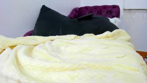 Snapshot of juliett_horny chatting on February 26, 6:47 pm juliett online show from February 26, 6:47 pm