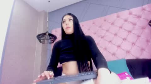 Snapshot of juliett_horny chatting on October 6, 1:17 pm juliett online show from October 6, 1:17 pm