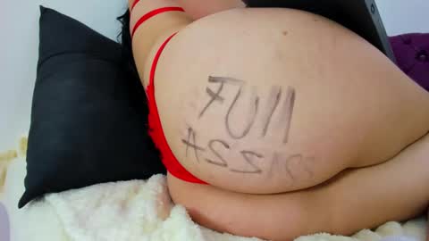 Snapshot of juliett_horny chatting on February 19, 12:44 pm juliett online show from February 19, 12:44 pm