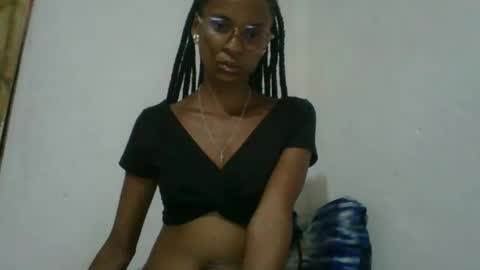 Snapshot of juliexexy chatting on February 5, 6:04 pm juliexexy online show from February 5, 6:04 pm