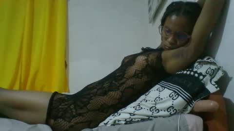 Snapshot of juliexexy chatting on March 1, 5:16 pm juliexexy online show from March 1, 5:16 pm