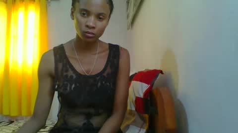 Snapshot of juliexexy chatting on February 19, 6:55 am juliexexy online show from February 19, 6:55 am