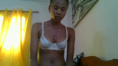 Snapshot of juliexexy chatting on February 26, 6:51 am juliexexy online show from February 26, 6:51 am